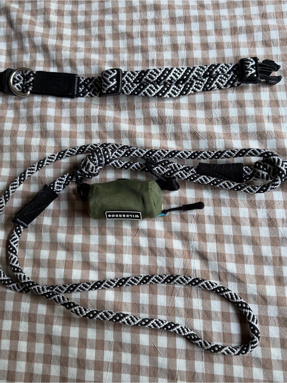 Wilderdog Collar and Leash Matching Set with Poop Bag Holder